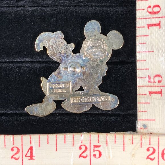 Mickey Mouse and Donald Duck Friends are Forever metal and enamel Disney collect - Picture 4 of 4